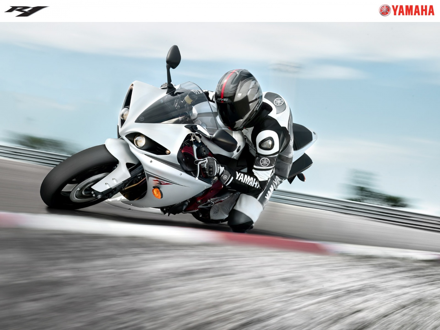 〓 日本高清晰极速概念摩托车跑车摄影壁纸欣
