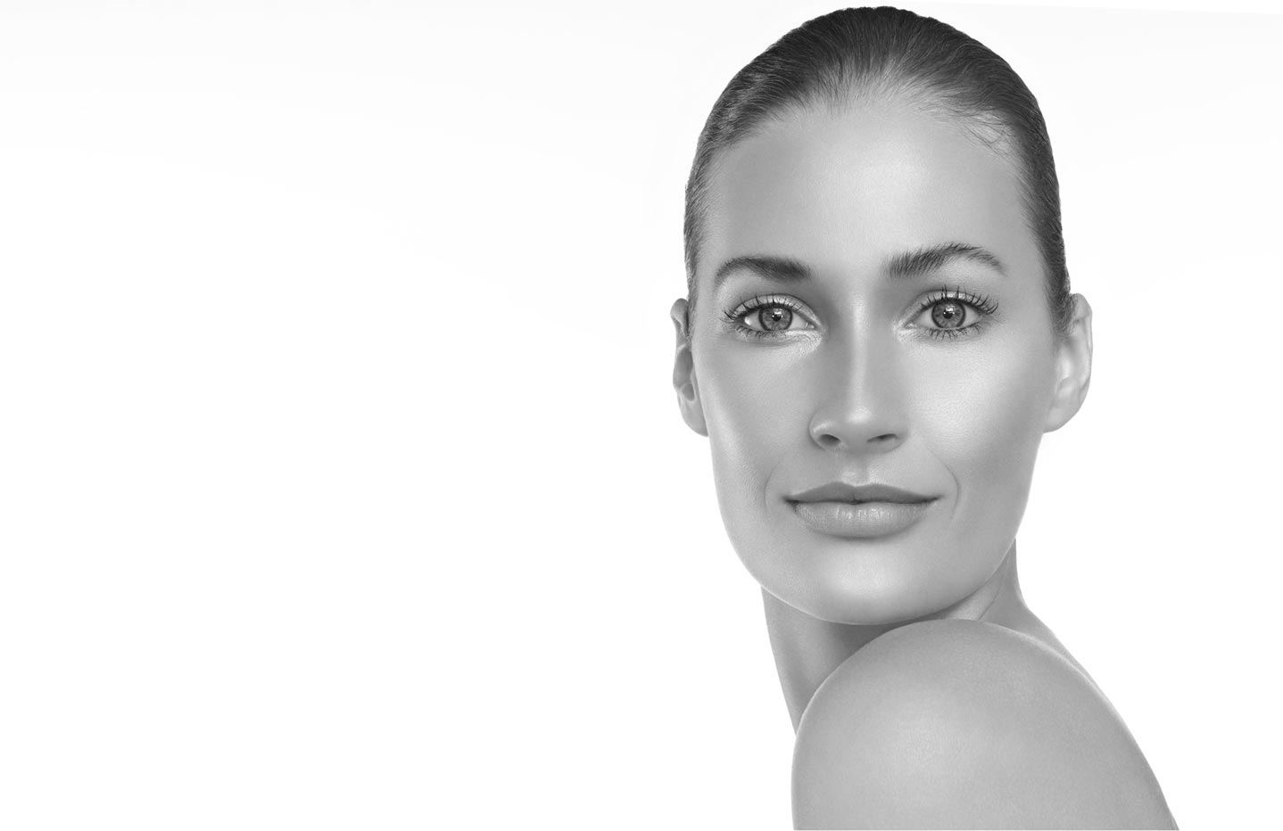 :法国ROBERTJASO超高清晰脸部美容产品商业