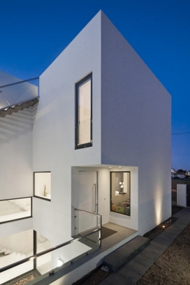DJ House白色房屋建筑-葡萄牙[i]da Arquitectos建筑机构作品