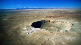 天坑-亚利桑那州陨石坑