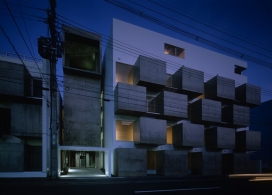 大块混凝土凸箱网格墙公寓建筑-日本VIDZ建筑工作室作品