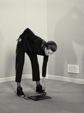 Karlie Kloss黑白古典人像摄影