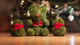 绿色圣诞饰品-绿草小熊