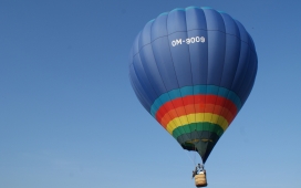 高清晰彩色热气球-氢气球壁纸