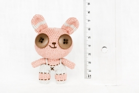 纽扣布娃娃玩具-俄罗斯莫斯科Maria Agafonova设计师作品-Pink Amigurumi Bunny