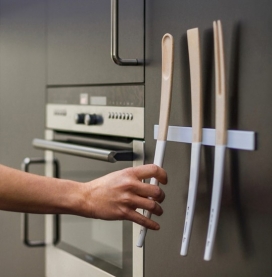 老木工传统制作的三片式磁铁厨房集，可以挂叉子，勺子，锅铲-斯洛文尼亚Giodesign设计工作室作品