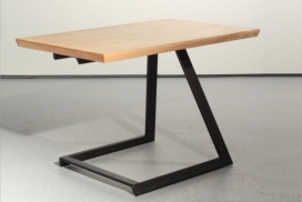 简洁的线条-采用美国阔叶木手工制作的小巧便携桌子