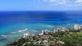 夏威夷蓝色海边檀香山小镇景观