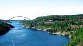 挪威蓝河拱桥