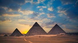 埃及三座金字塔