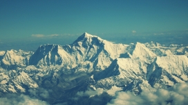 尼泊尔珠峰雪景