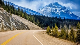 加拿大碧玉国家公园公路壁纸