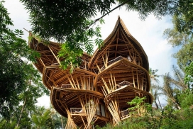 巴厘岛完全采用竹编木质材料手工制作的别墅和家具-
