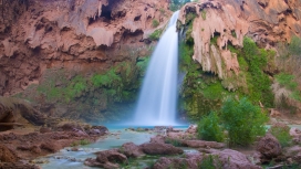迷人的亚利桑那州哈瓦苏瀑布