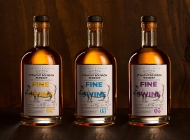 Fine Swine威士忌包装设计-绘制的细节和微妙的阴影，表达传统的美国的方式