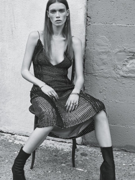 Vogue澳大利亚-蒂维娜风格连衣裙裤健身