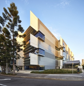 澳大利亚布里斯班昆士兰科技大学创意产业园区二期建筑