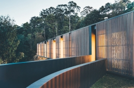 澳大利亚现代化玻璃凉亭家庭住宅