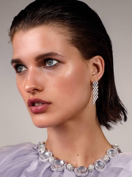 朱莉娅范奥斯-克拉的字符-Vogue巴黎-奢华珠宝人像