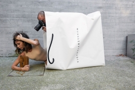 纸袋人-脱颖而出的维多利亚・贝克汉姆（Victoria Beckham）十周年庆典活动