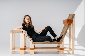 替代自然座位的木质躺椅