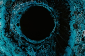 蓝海黑洞漩涡