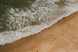 俯拍的海滩沙滩图