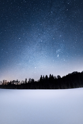 北极冬季的星空美景