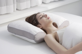 填充了泡沫和纤维的增强睡眠枕头
