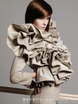 美国Uterus Fall-Winter Bartek Michalec女人与木杠艺术时尚商业摄影