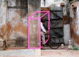印度新德里-透视彩色墙体