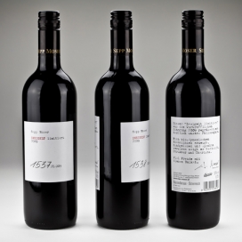 Sepp Moser葡萄酒包装设计-手工标签