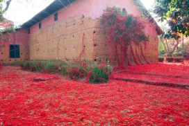 传说中的红地毯老宅-巴西教堂红色纺织布艺
