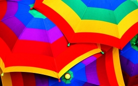高清晰七彩虹雨伞具壁纸