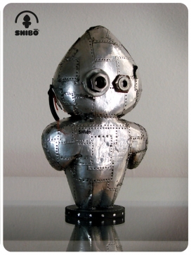 铝箔纸机器娃玩具-阿根廷Shibo玩具工作室作品