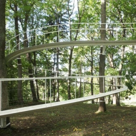 爱沙尼亚塔林公园的蜿蜒滑滑梯-Tetsuo Kondo园林建筑师作品