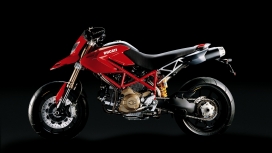 Ducati红色骑士摩托车