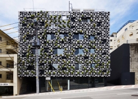 日本建筑师Kengo Kuma作品-绿色铸造的外墙房屋