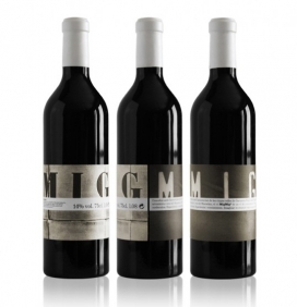 1瓶两副面孔-西班牙设计-传统与现代结合的葡萄酒包装设计