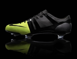 Nike耐克GS黑绿足球鞋-2012年伦敦奥运会主场-轻便的足球靴基地和袜子衬里是蓖麻子制成