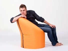 PAQ椅子-世界上最简单的单人沙发-一个临时的床