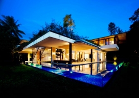 绿色的庭院-新加坡玻璃幕墙池L形的房子建筑-Guz Architects建筑师作品