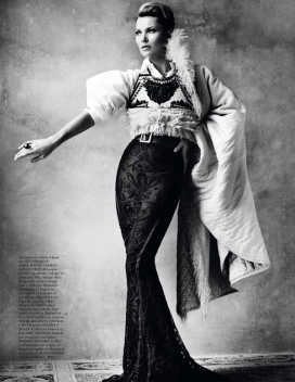 Vogue巴黎-一个戏剧女王的时刻