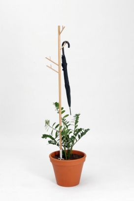 盆景衣帽架-让你的雨衣滴落的水可以滋养植物