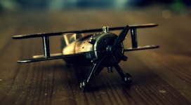 旧飞机玩具