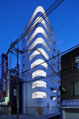 凹进转角阳台-日本EASTERN东区工设计事务所作室作品