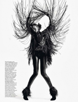 黑玫瑰-Vogue巴黎-诱人充满活力的时装摄影作品