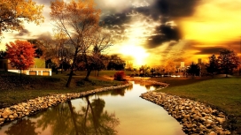 石头河-黄昏下的秋天公园