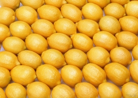 黄色酸柠檬水果堆