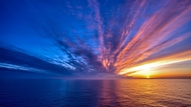 丰富多彩的海洋日落晚霞美景
